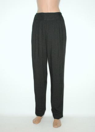 Легкие вискозные брюки черного цвета4 фото
