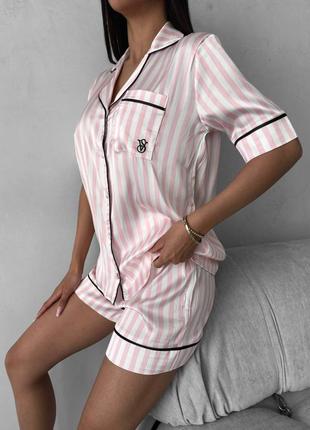Женская сатиновая пижама в розовую полоску в стиле vs рубашка короткий рукав шорты шелк сатин3 фото