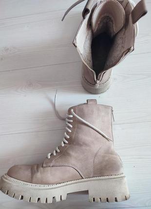 Зимние, бежевые ботинки9 фото