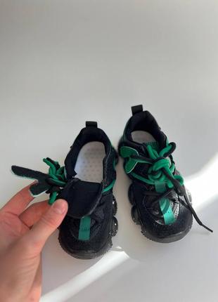 Легкие весенние кроссовки на мальчика 26-30 гг9 фото
