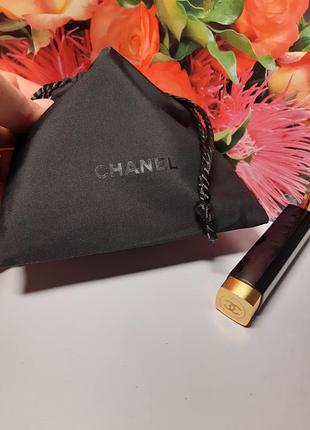 Пильник, мішечок от chanel, на шнурку, в середені маркування, тільки торбинка!