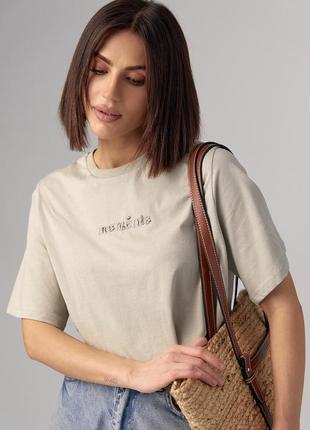 Женская футболка с надписью moments из бисера