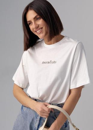 Жіноча футболка з написом moments із бісеру