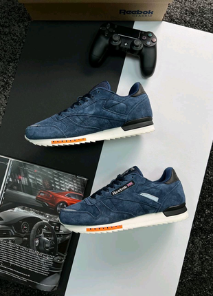 Чоловічі кросівки reebok classic m dark blue white