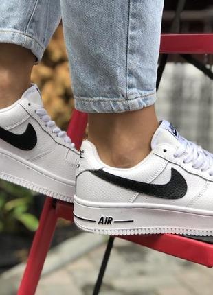 Жіночі зимові кросівки nike air force low білі5 фото