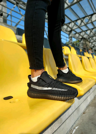 Продаж adidas yeezy 350 black5 фото