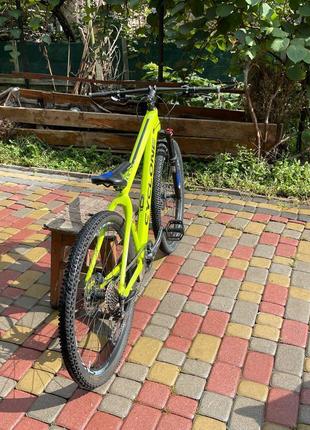 Гірський велосипед cyclone lx 27.5