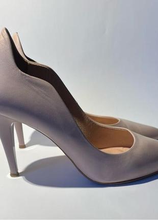 Жіночі туфлі човники пудрувого кольору. 39 р.2 фото