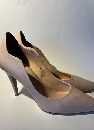 Жіночі туфлі човники пудрувого кольору. 39 р.3 фото