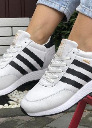 Р.37, 38  кроссовки adidas iniki (белые, кожа)