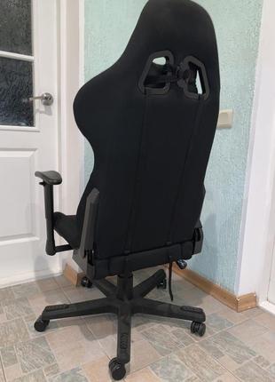 Крісло для геймерів dxracer formula oh/fd01/n. чорне, тканинне.4 фото