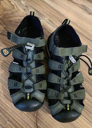 Треккінгові дихаючі унісекс  босоніжки keen оригінальні розміру 36