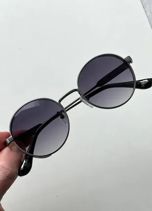 Женские круглые солнцезащитные очки в металлической оправе в цветах5 фото