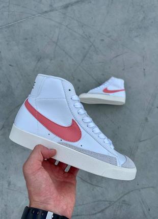 Женские кожаные кроссовки nike blazer mid white найк блейзер высокие1 фото