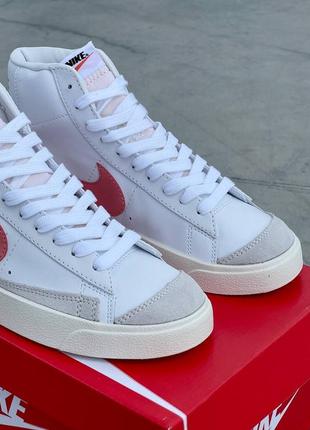 Женские кожаные кроссовки nike blazer mid white найк блейзер высокие8 фото