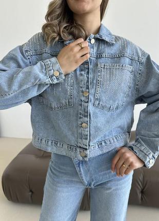 Куртка джинсовая укороченная со стразами2 фото