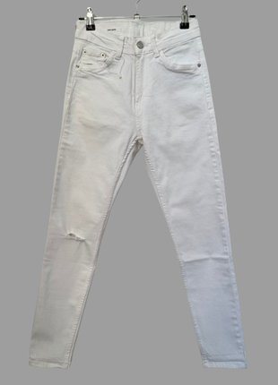 Белые джинсы bershka super skinny с высокой талией и рваным коленом, р.38 белые новые8 фото