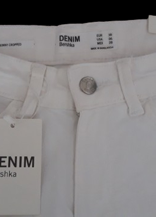 Білі джинси bershka super skinny з високою талією і рваним коліном, р.38 білі нові2 фото