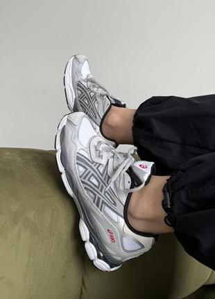 Женские кроссовки Red asics gel-nyc grey white ассикс белого с серым цветами4 фото