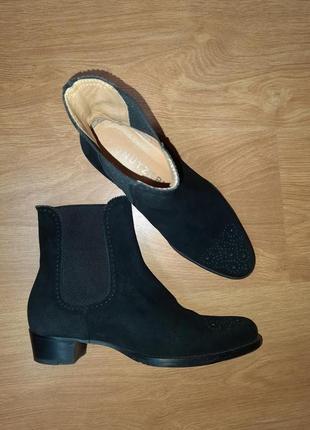 Стильные замшевые ботинки-челси unuetzer (германия)1 фото