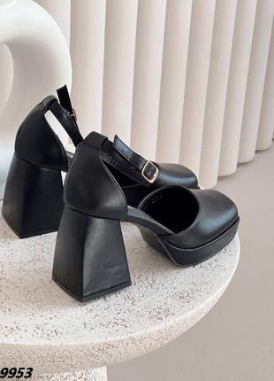 Черные женские туфли на каблуке каблуке9 фото