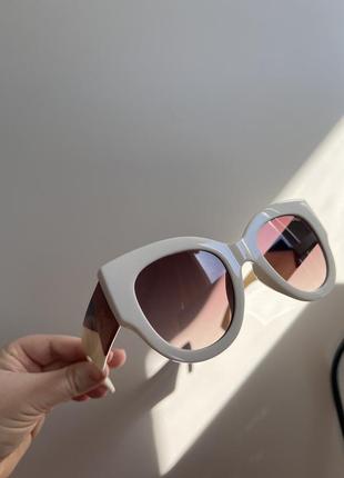 Гарні жіночі сонцезахисні окуляри у стилі fendi котяче око кошечки8 фото