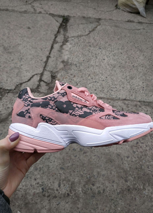 Кросівки adidas falcon w