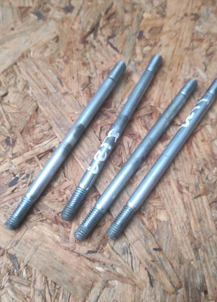 Шпильки циліндра(цпг) suzuki lets 1/2/3 verde