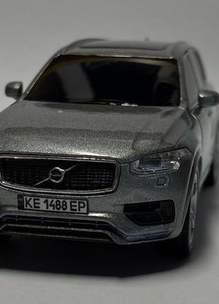 Масштабна металева модель volvo xc90 welly3 фото