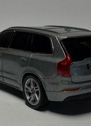 Масштабна металева модель volvo xc90 welly7 фото