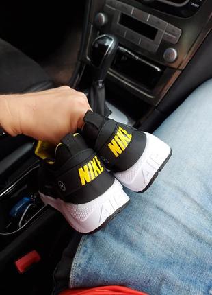 Кросівки чоловічі (чорно-жовті) nike, sale3 фото
