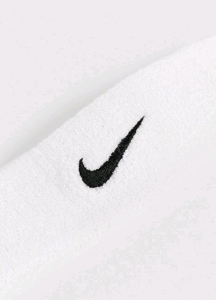 Nike пов'язаність язка на голову/headband nike in black3 фото