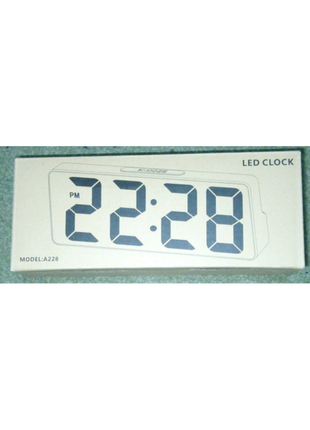 Нові великі led-годинники 
в подарунок блок живлення 
и батарейки