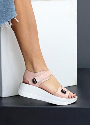 Трендові нові босоніжки жіночі, натуральна шкіра, пудра, відкритий круглий носок у великих розмірах