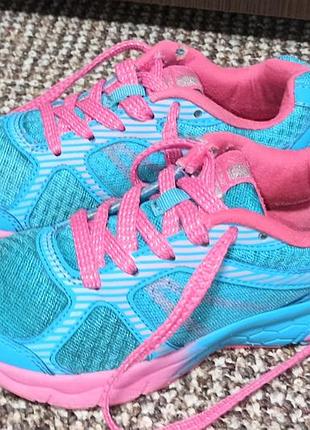 Фирменные кроссовки karrimor. размер 28 (стелька 18,5 см)