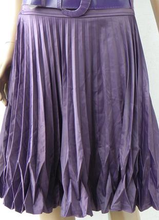 Нарядная фиолетовая юбка из плиссированной ткани 44-46 размеры (38-40 евроразмеры).3 фото