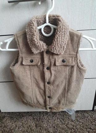 Жилетка теплая детская.