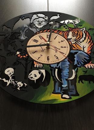 Большие круглые настенные цветные часы «джунгли»2 фото
