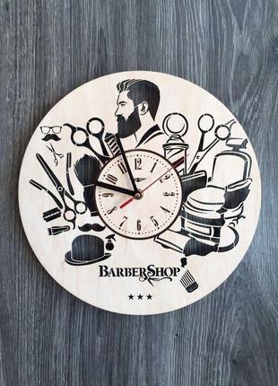 Дизайнерские настенные часы из дерева «барбершоп»1 фото