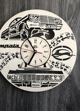 Стильные часы из дерева настенные «chevrolet impala»
