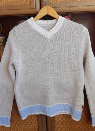 Свитер