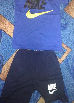 Спортивный комтюм