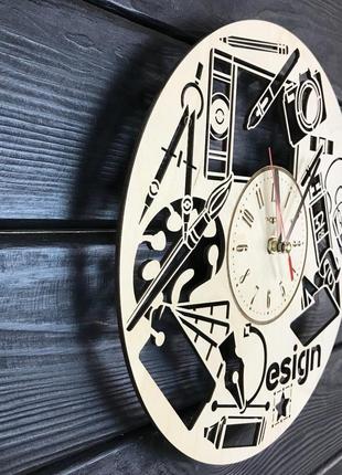 Деревянные настенные часы в интерьер «дизайнер»2 фото