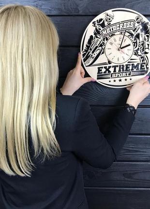 Настенные декоративные часы из дерева «мотокросс»