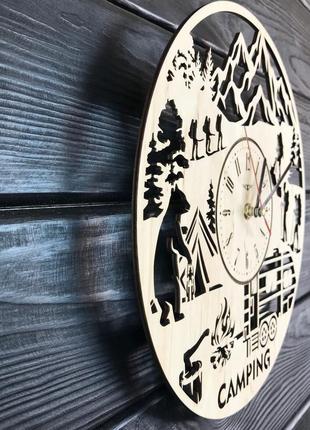 Інтер'єрні настінні годинники з дерева «кемпінг»2 фото