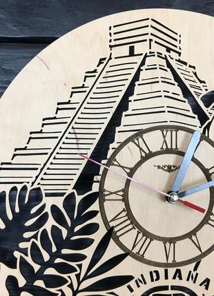 Круглые деревянные часы на стену «индиана джонс»3 фото
