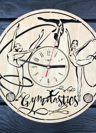 Тематические деревянные часы на стену «гимнастика»