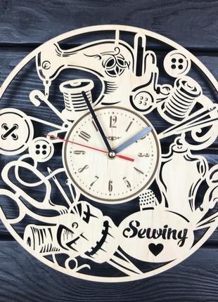 Тематичні години з дерева на стіну в ательє