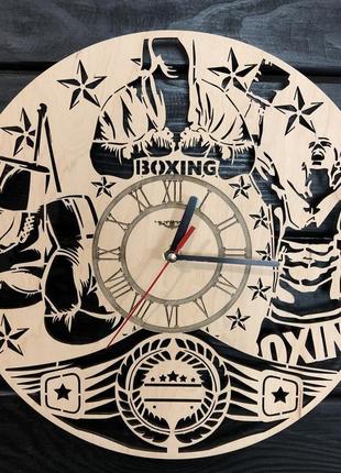 Часы настенные из дерева на боксерскую тематику