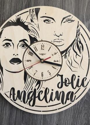 Настінні годинники з анджеліною джолі